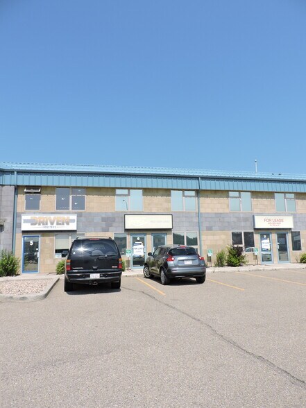 More Photos Of 7471 Edgar Industrial Bnd, Red Deer Warehouse For Lease
