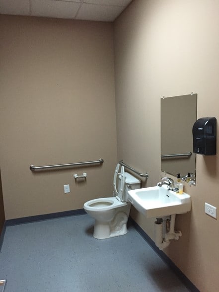 More Photos Of 335 Roselane St NW, Marietta Medical For Lease