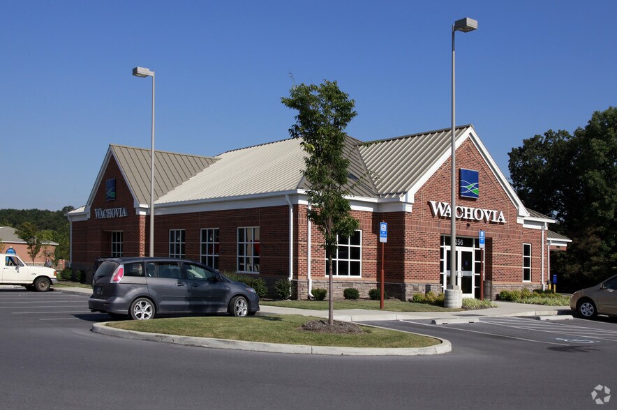 More Photos Of 10 Crooked Run Plz, Front Royal Unknown For Lease