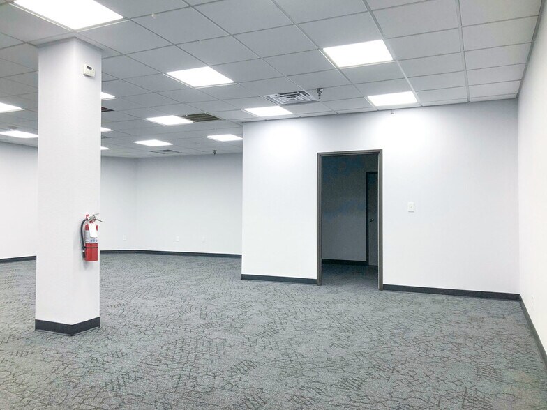 More Photos Of 108 Commercial Cir, Conroe Office Residential For Sale