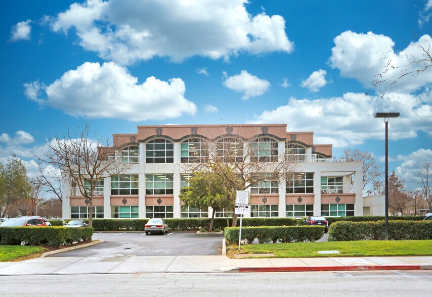 More Photos Of 6203 San Ignacio Ave, San Jose Coworking Space