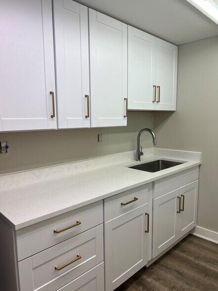 More Photos Of 107 Sherman Ave, Raritan Storefront Retail Office For Lease