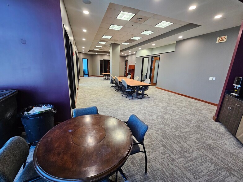 More Photos Of 10610 Metromont Pky, Charlotte Office For Lease