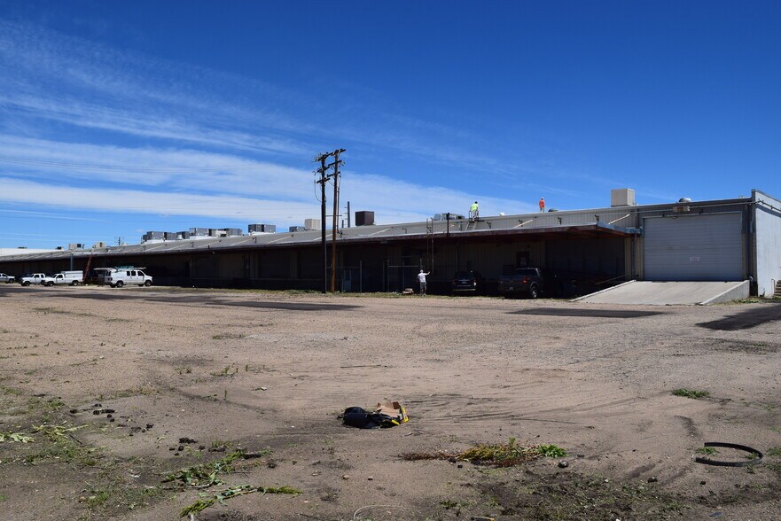 More Photos Of 5200 E Smith Rd, Denver Manufacturing For Lease