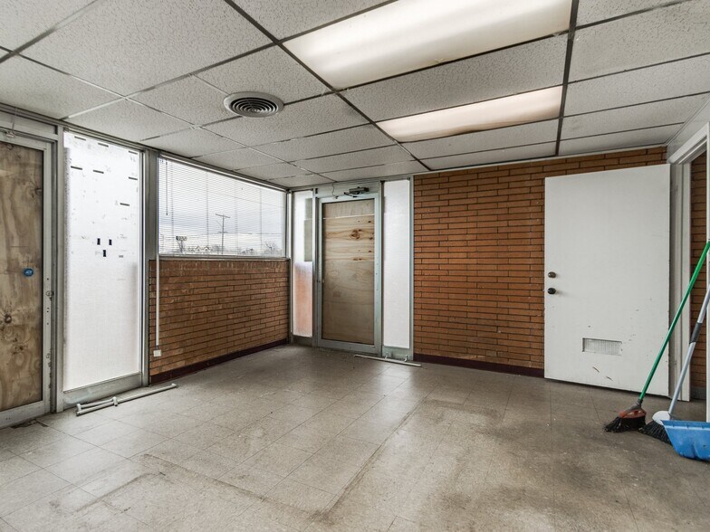 More Photos Of 5835 S Pennsylvania Ave, Oklahoma City Medical For Sale