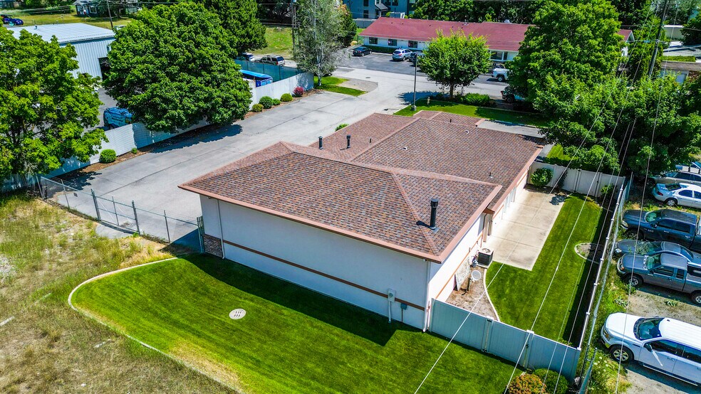More Photos Of 9629 N Colfax Rd, Spokane Office For Sale