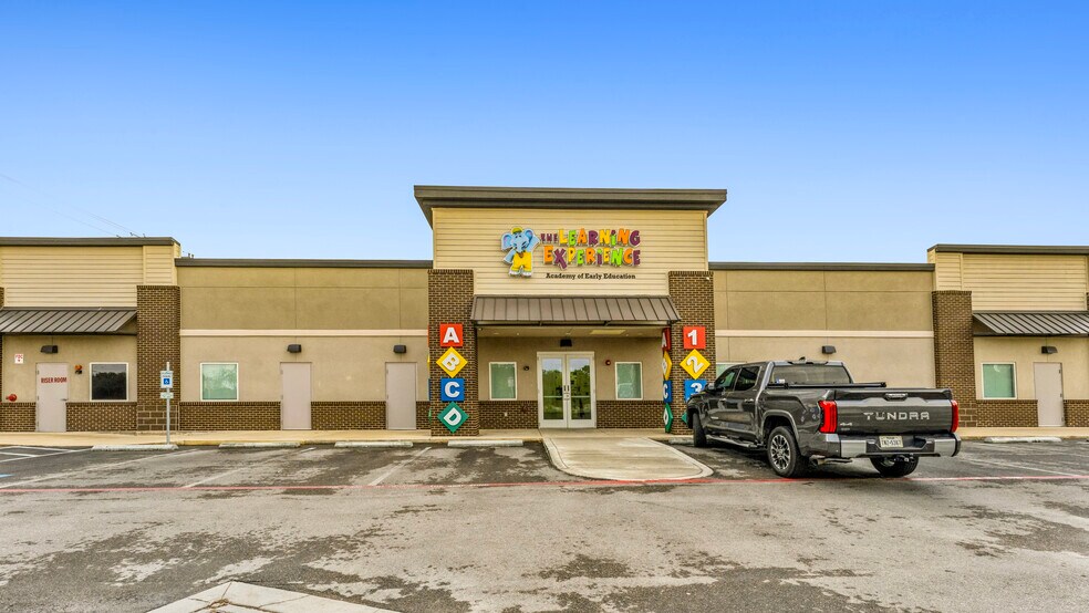 More Photos Of 21550 Bulverde Blvd, San Antonio Daycare Center For Sale