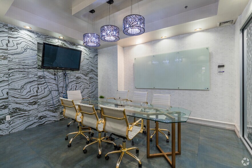 More Photos Of 58-78 Jay St, Brooklyn Office Residential For Lease