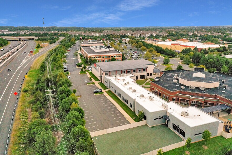 More Photos Of 43635 Greenway Corporate Dr, Ashburn Schools For Lease