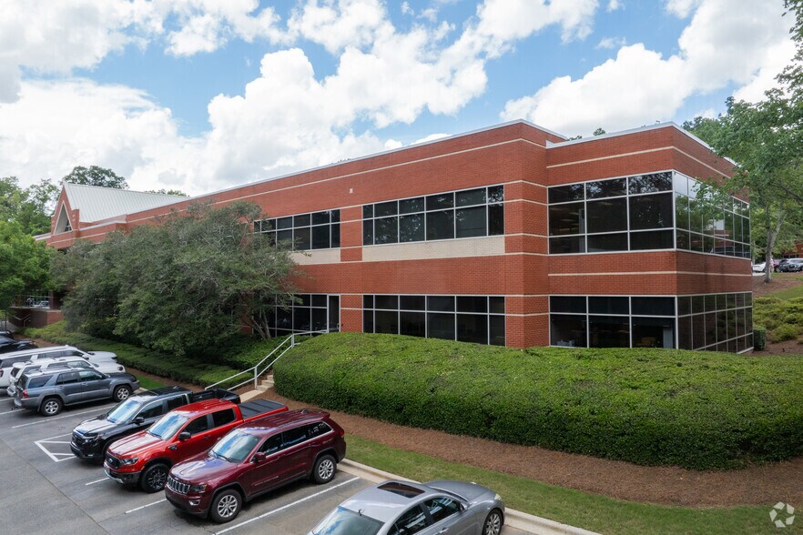 More Photos Of 1855 Data Dr, Hoover Office For Lease