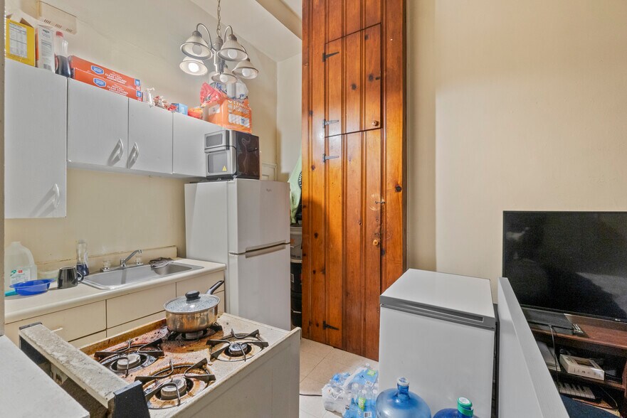 More Photos Of , Baltimore Multifamily For Sale