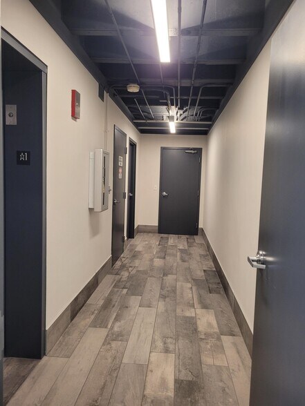 More Photos Of 2200 E Franklin Ave, Minneapolis Office For Lease