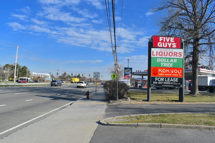 More Photos Of 2263 Broadhollow Rd, Farmingdale Unknown For Lease