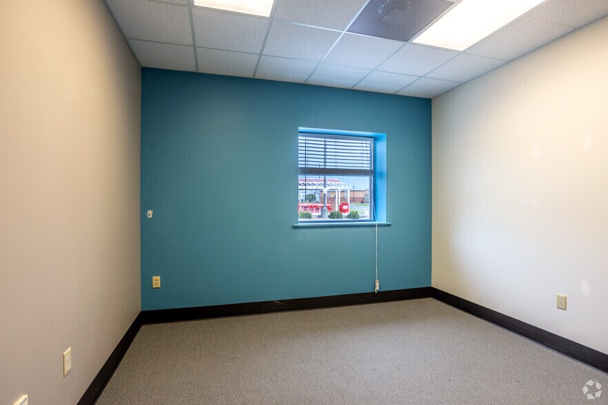 More Photos Of 2160 Commerce Dr, Monroe Storefront Retail Office For Lease