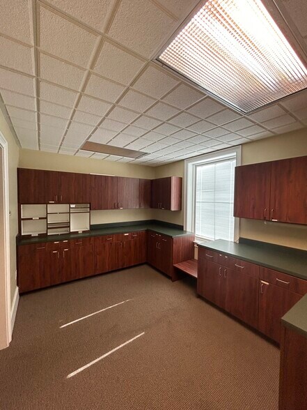 More Photos Of 1417 Stuart Engals Blvd, Mount Pleasant Medical For Lease