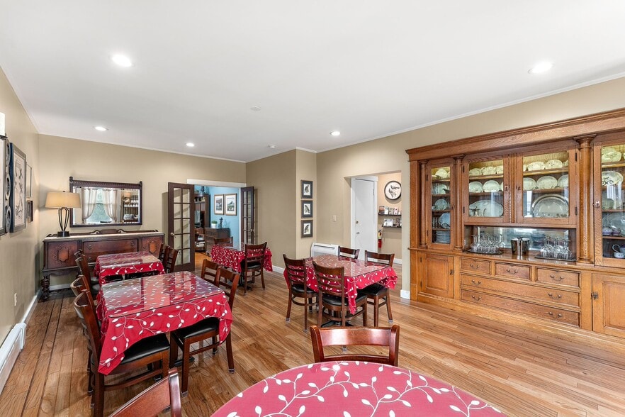More Photos Of 106 Meyers Ave, Meyersdale Hospitality For Sale