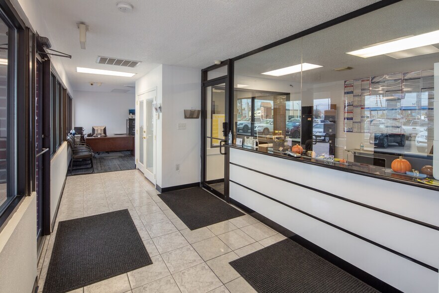 More Photos Of 1114 Spencer Hwy, South Houston Auto Dealership For Lease