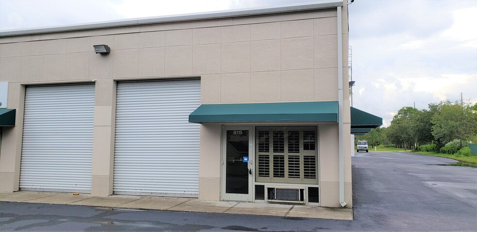 More Photos Of 1050 Innovation Ave, North Port Warehouse For Lease