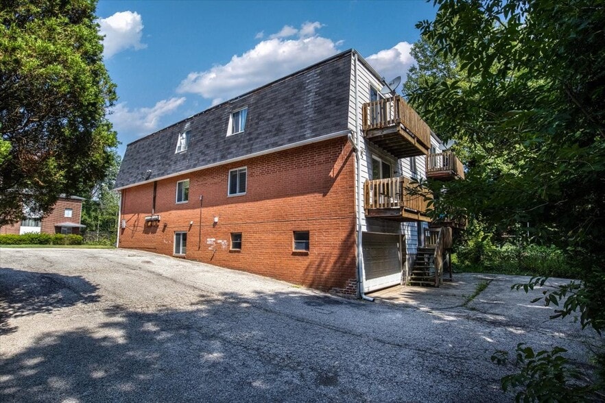 More Photos Of 1803 Cromwell Dr, Akron Apartments For Sale