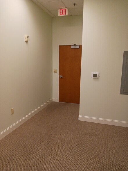 More Photos Of 715 N Church St, Charlotte Office For Sale