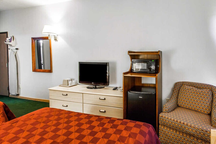 More Photos Of 3710 Meridian St, Bellingham Hospitality For Sale