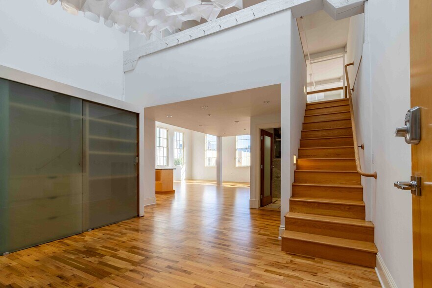 More Photos Of 777 Florida St, San Francisco Loft Creative Space For Lease
