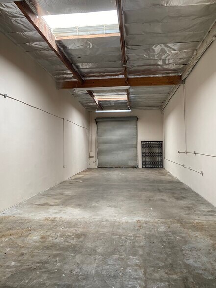 More Photos Of 1436 Ayala Dr, Rialto Service For Lease