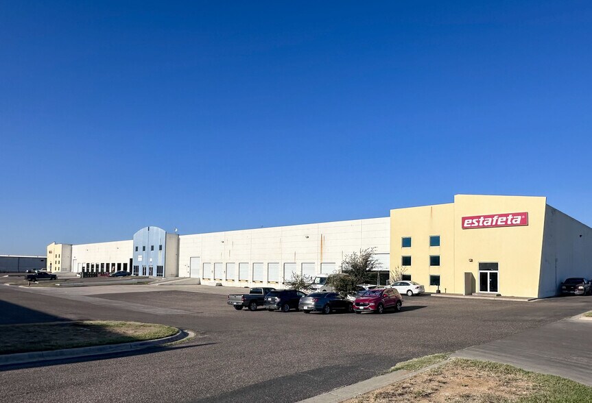 Primary Photo Of 5802 Bob Bullock Loop, Laredo Distribution For Lease