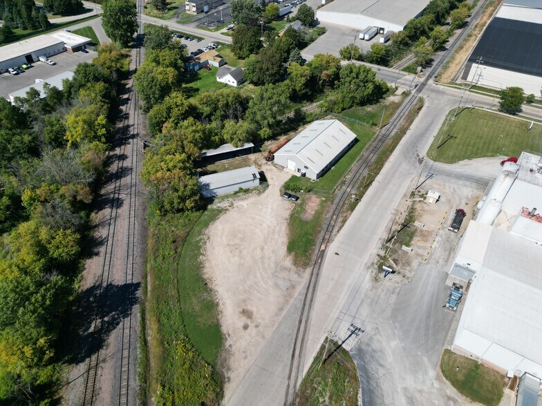 More Photos Of 1893 W Spencer St, Appleton Warehouse For Lease