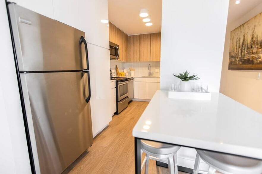More Photos Of 2623-2627 N Clark St, Chicago Apartments For Lease