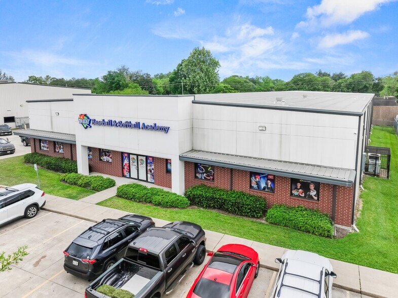More Photos Of 11821 S Sam Houston Pky W, Houston Warehouse For Sale