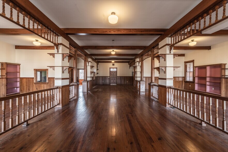 More Photos Of , Marion Unknown For Sale