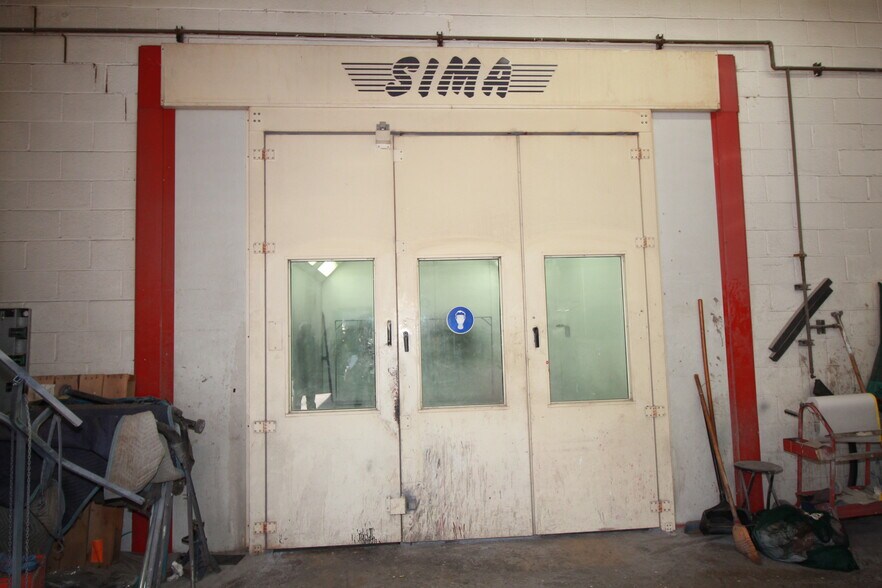 More Photos Of 420 Rodi Rd, Pittsburgh Auto Repair For Sale