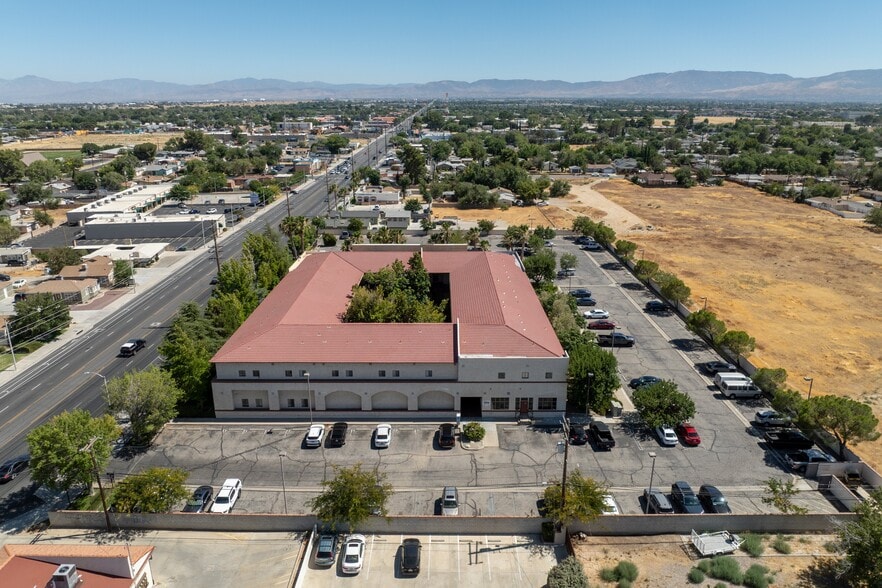 More Photos Of 44725 10th St W, Lancaster Medical For Sale