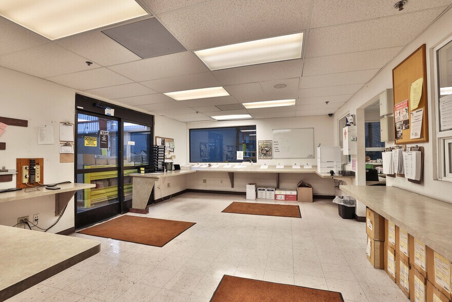 More Photos Of 800 Salinas Rd, San Juan Bautista Distribution For Sale