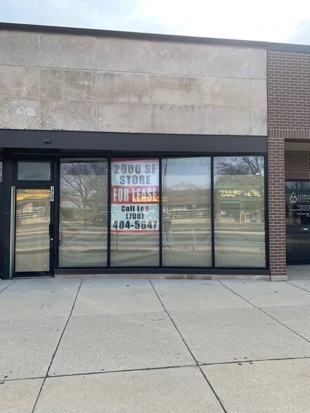 More Photos Of 1733-1739 N Harlem Ave, Chicago Storefront For Lease