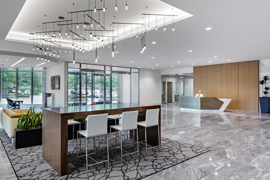 More Photos Of 333 Thornall St, Edison Loft Creative Space For Lease