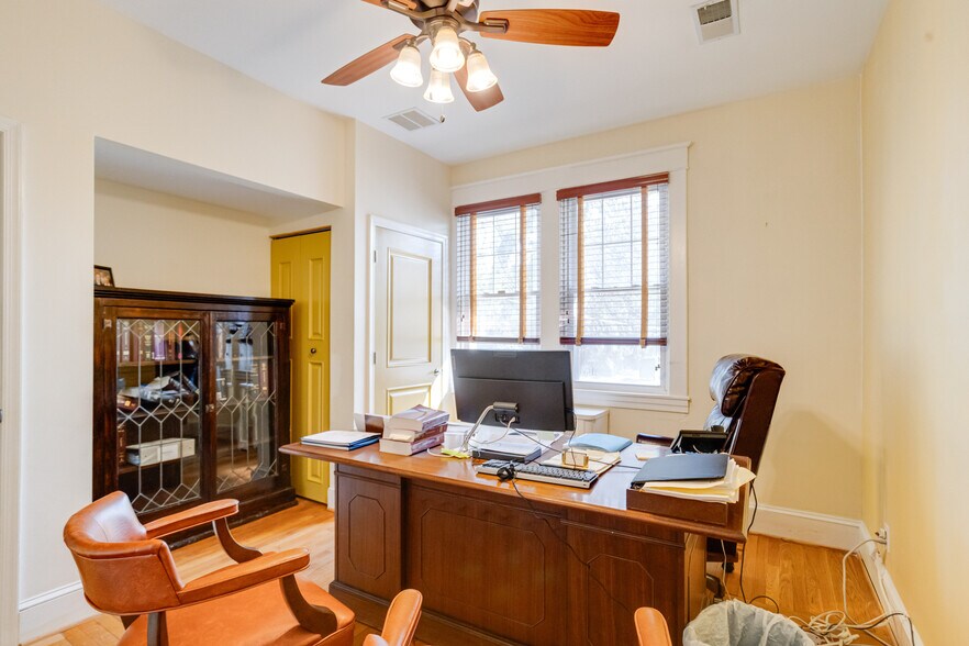 More Photos Of 407 W Pennsylvania Ave, Towson Office For Sale