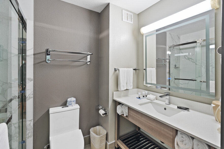 More Photos Of 12180 Tributary Point Dr, Gold River Hotel For Sale