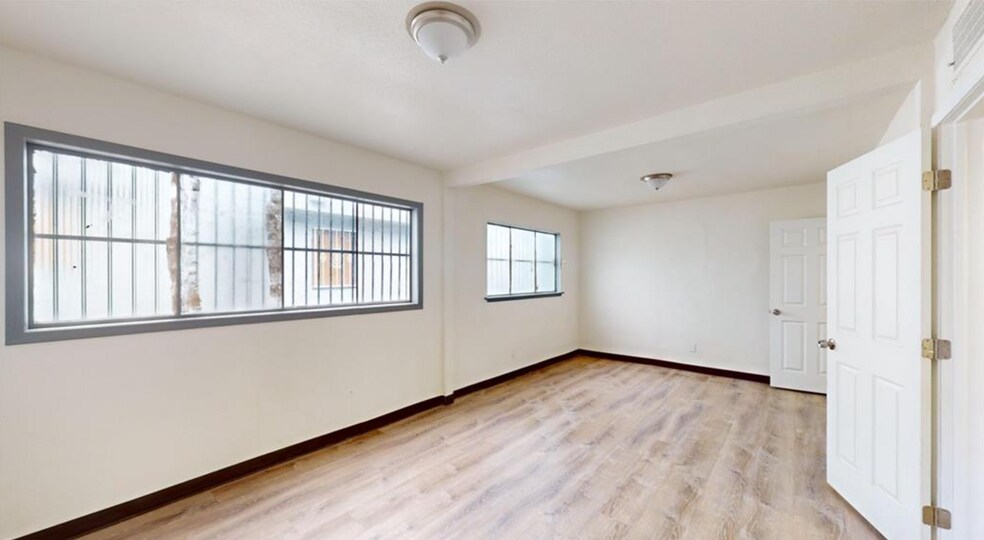 More Photos Of 1393 N D St, San Bernardino Loft Creative Space For Sale