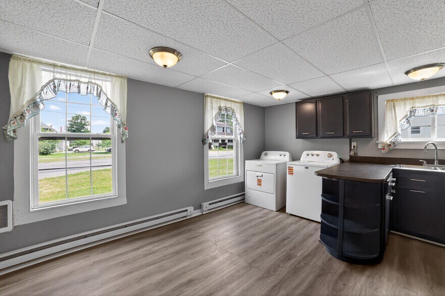 More Photos Of 464 Main St, New Milford Storefront Retail Office For Sale