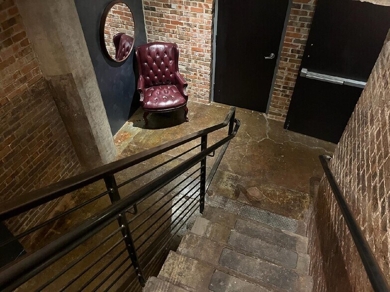More Photos Of 700 16th St NE, Cedar Rapids Office For Lease