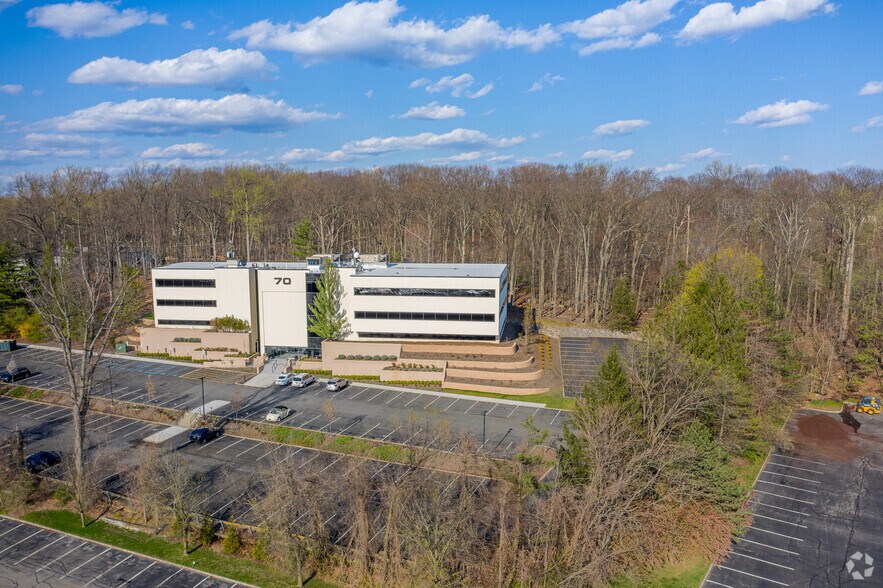 More Photos Of 70 Hilltop Rd, Ramsey Office For Lease