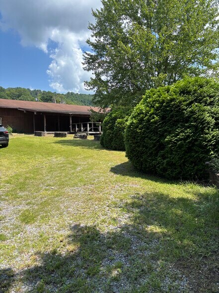 More Photos Of 414 Milroy Grose, Lansing Land For Sale