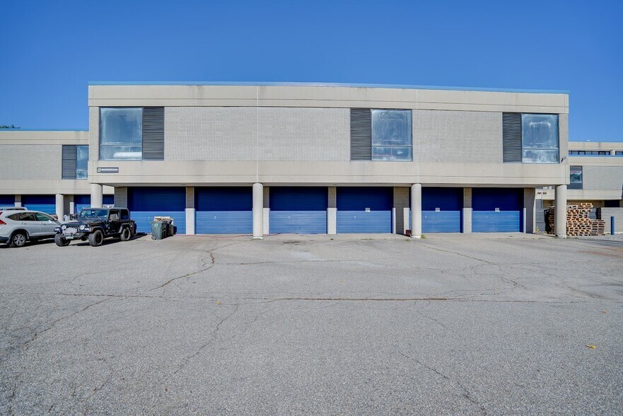 More Photos Of 275 Portsmouth Ave, Stratham Light Manufacturing For Lease