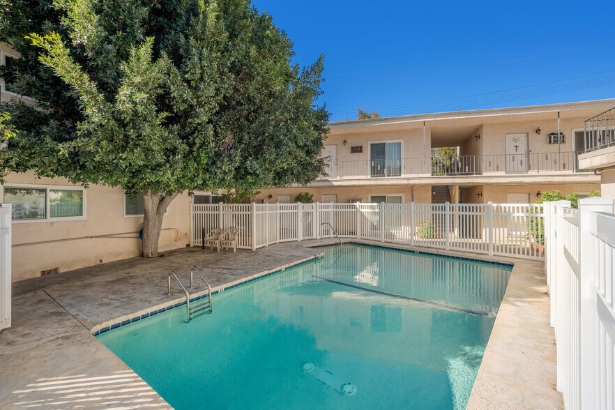 More Photos Of 7000 Etiwanda Ave, Reseda Apartments For Sale