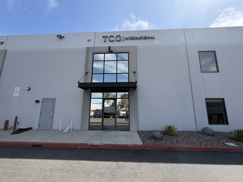 More Photos Of 1382 Valencia Ave, Tustin Research And Development For Sale
