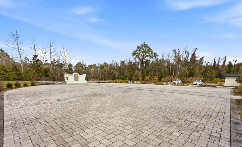 More Photos Of 13535 W Beaver St, Jacksonville Lodge Meeting Hall For Sale