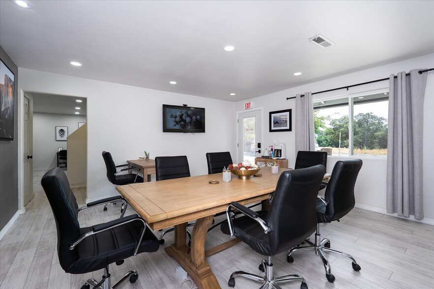 More Photos Of 5255 CA-49, Mariposa Flex For Sale