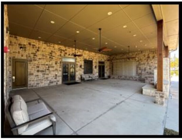 More Photos Of 121 S Elm St, Keller Lodge Meeting Hall For Sale